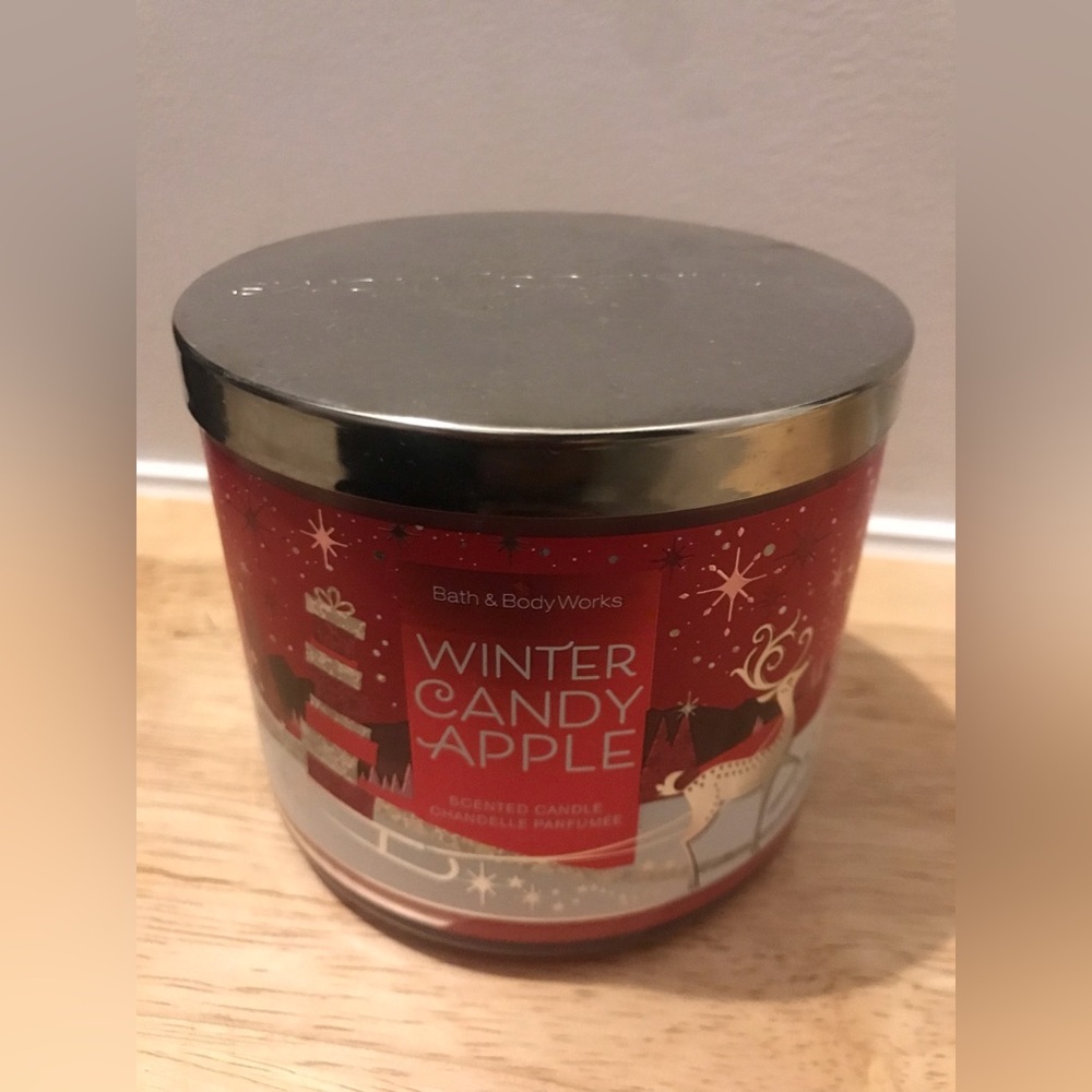 Bath & body works Winter Candy Apple scented candle